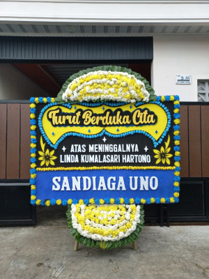 Papan Bunga Duka di Ome